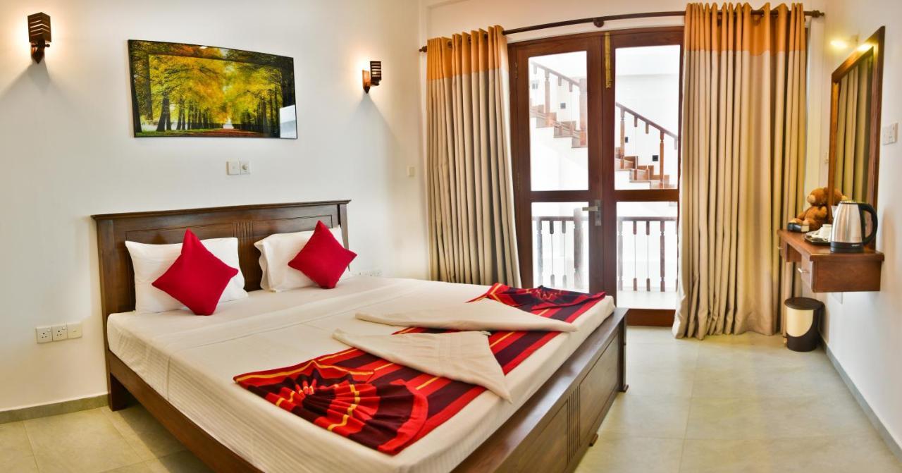 Rominrich Hotel Hikkaduwa Luaran gambar